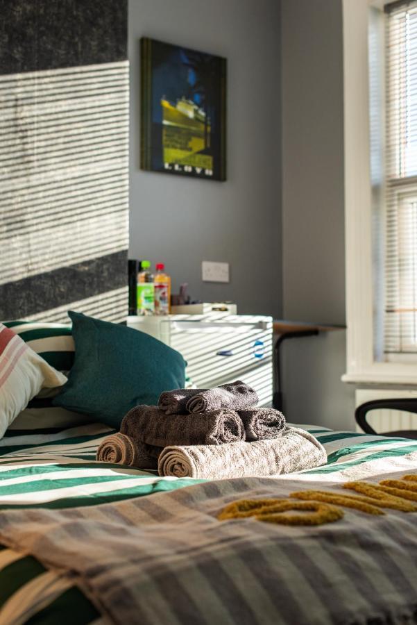 Heart Of Maidstone - Premium Double Rooms With Free Wi-Fi エクステリア 写真