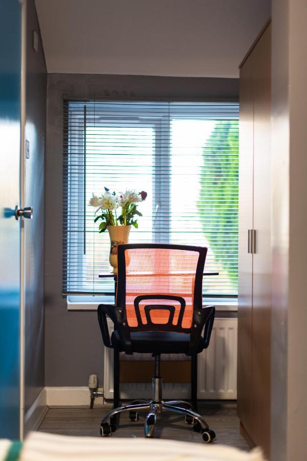 Heart Of Maidstone - Premium Double Rooms With Free Wi-Fi エクステリア 写真